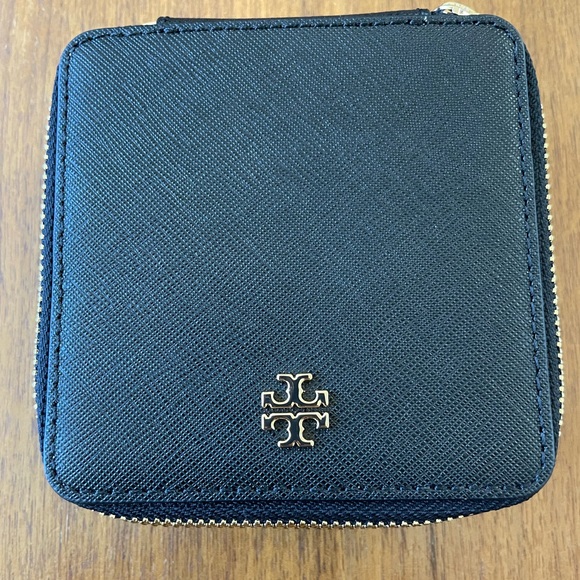 Tory Burch Accessories New Tory Burch Emerson Jewelry Case Poshmark